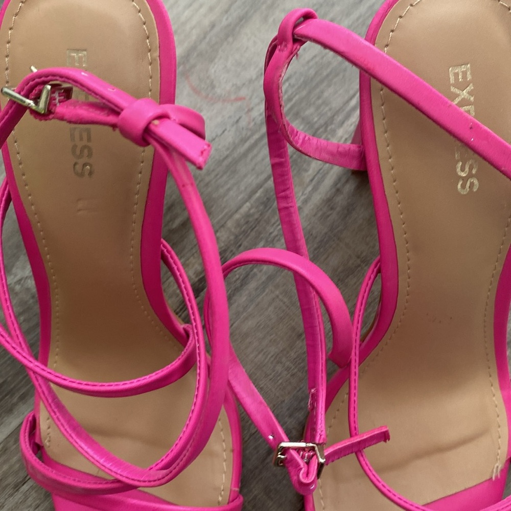 Express heels - Picture 3 of 6